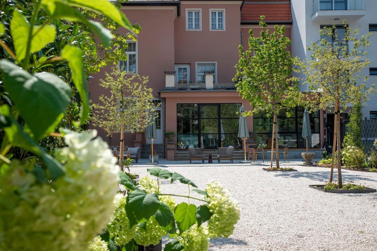 Hotel Nest Győr Exterior foto
